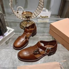 Sandal Chestnut Cowhide With T-string