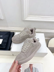 HUNTINGTON LOW LACE-UP SNEAKER IN PASTEL GRAY SUEDE AND MESH