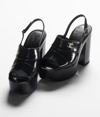 SANDALS BLACK PATENT CRUMPLED LAMBSKIN