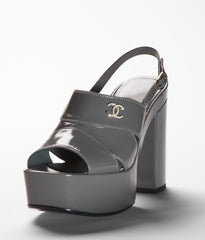 SANDALS GRAY PATENT CRUMPLED LAMBKSIN