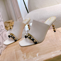 ROCKSTUD TOWER-HEEL MULES IN WHITE CALFSKIN 7 CM