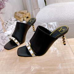 ROCKSTUD TOWER-HEEL MULES IN BLACK CALFSKIN 7 CM