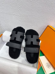 Chypre Sandal Black shearling insole Black goatskin lining