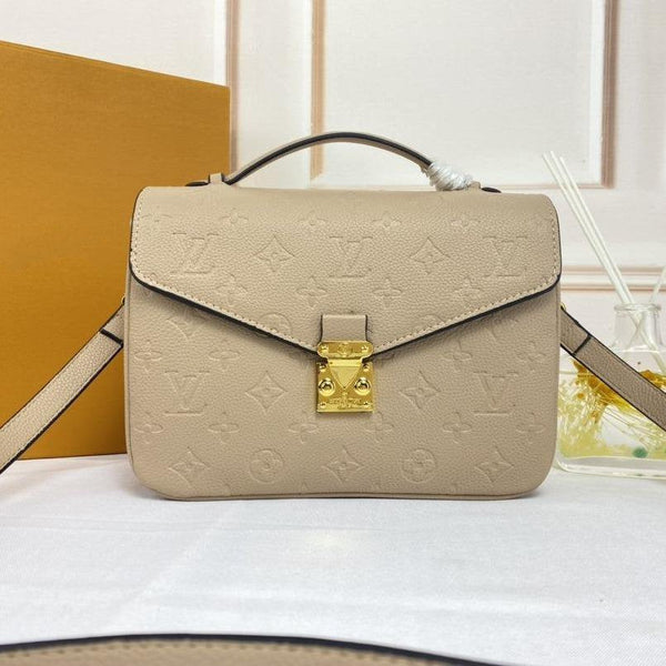 LV POCHETTE METIS 25CM BEIGE