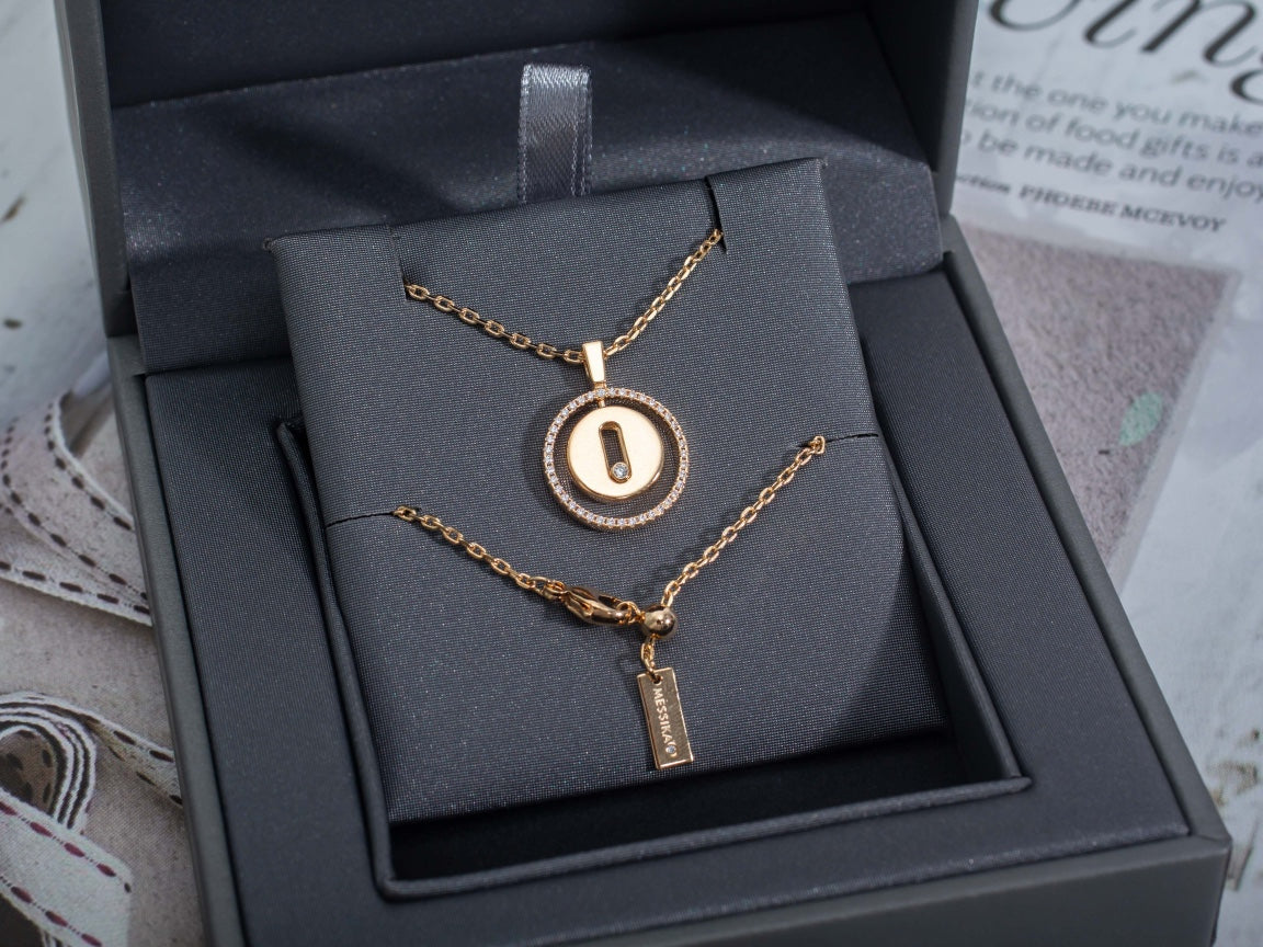 LUCKY MOVE PINK GOLD NECKLACE