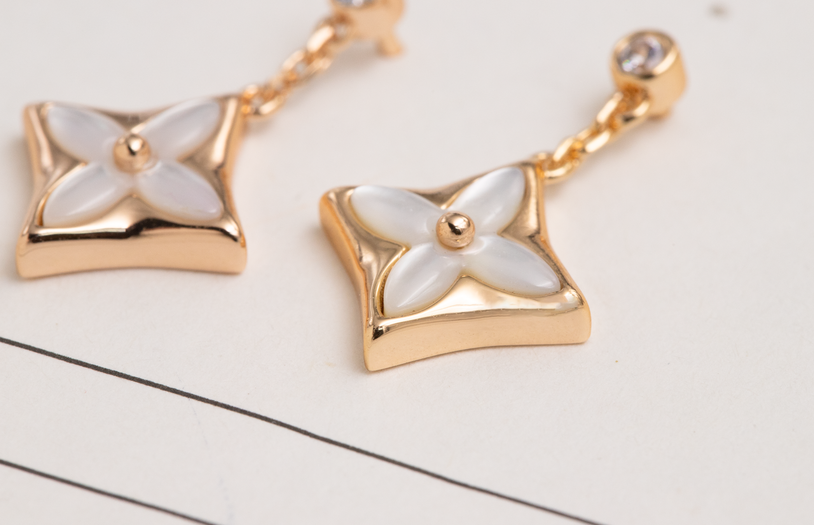 COLOR STAR EARRINGS PINK GOLD