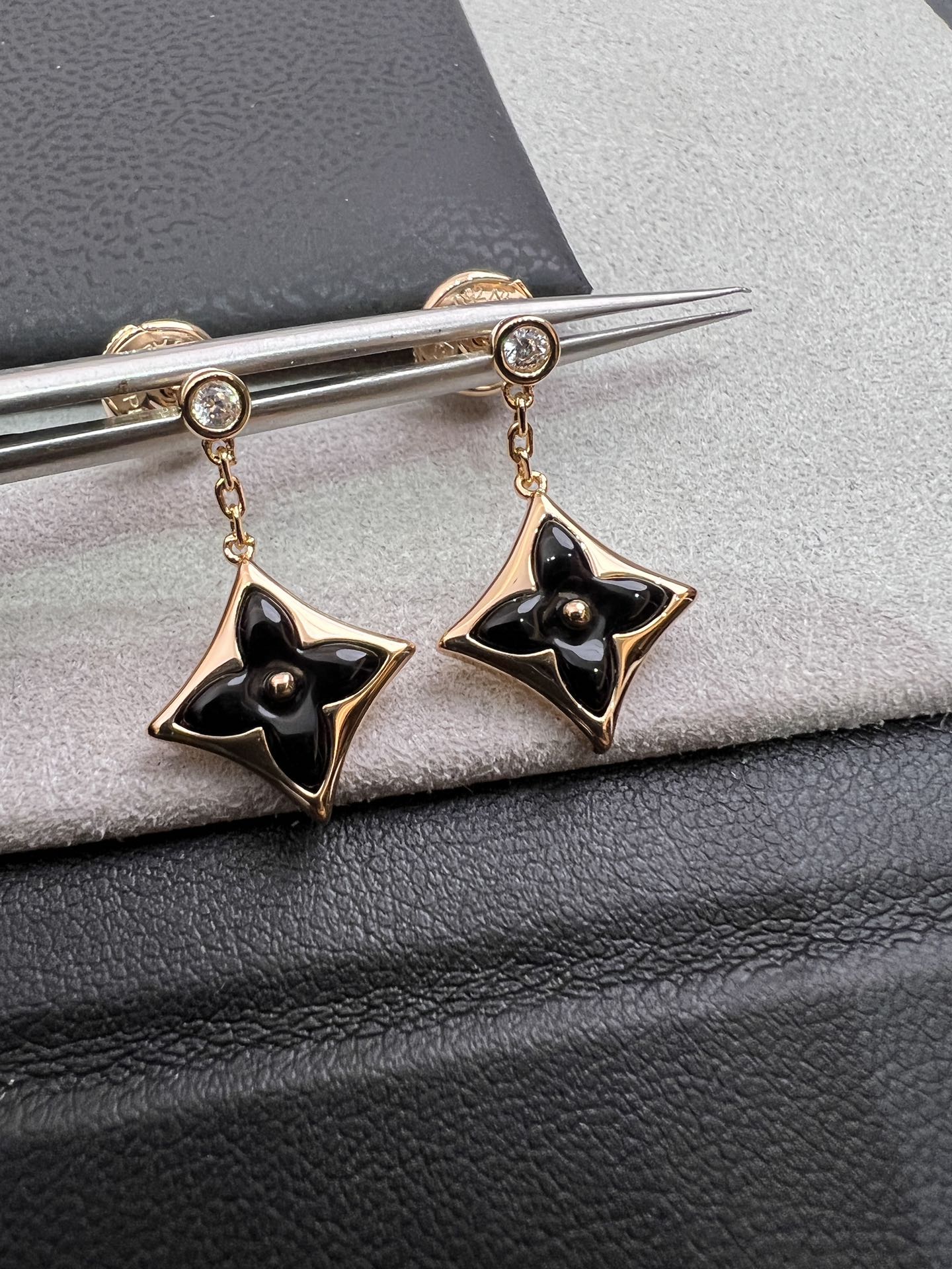 BLOSSOM STAR PINK GOLD ONYX EARRINGS