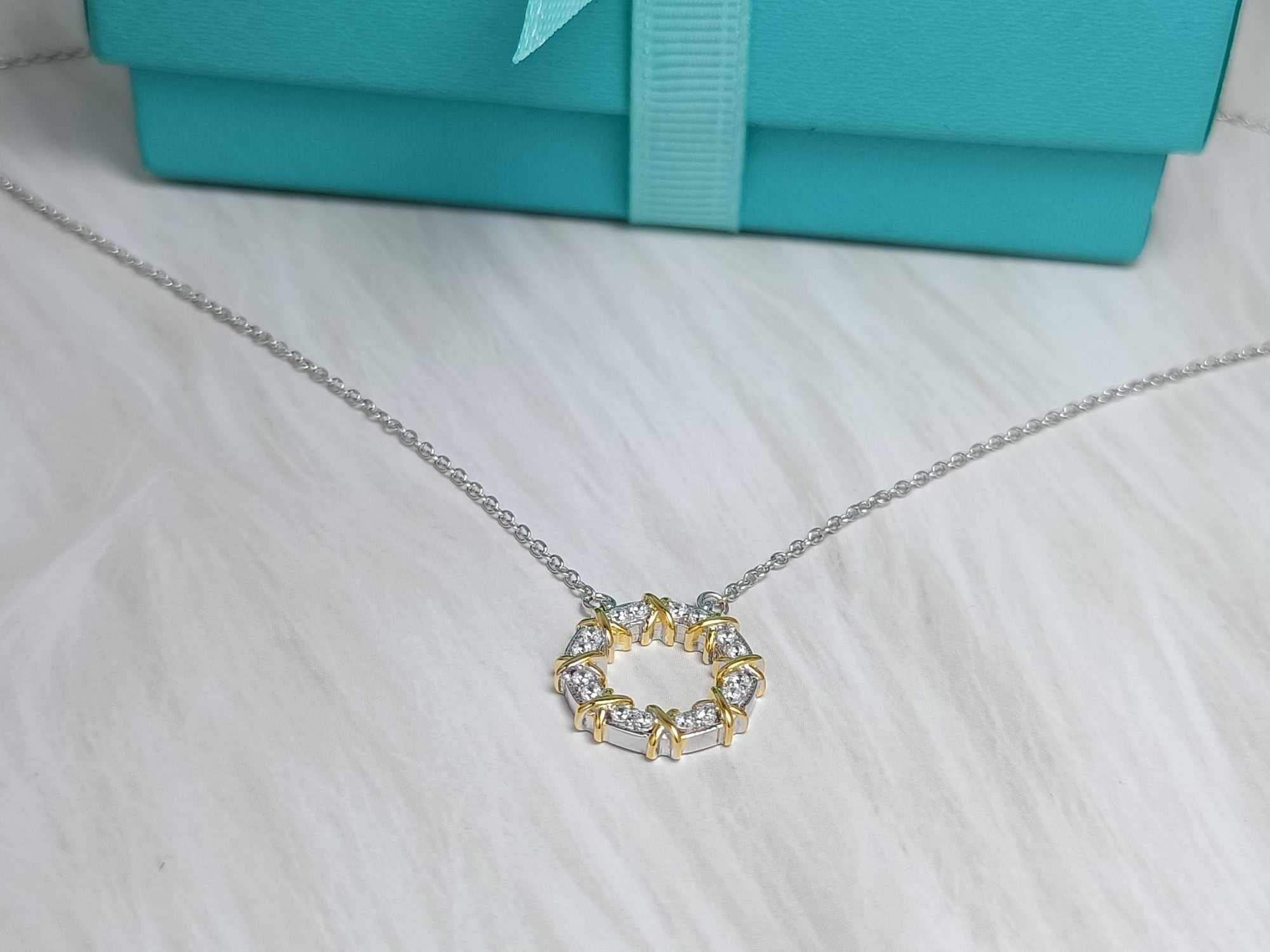 SIXTEEN STONE NECKLACE