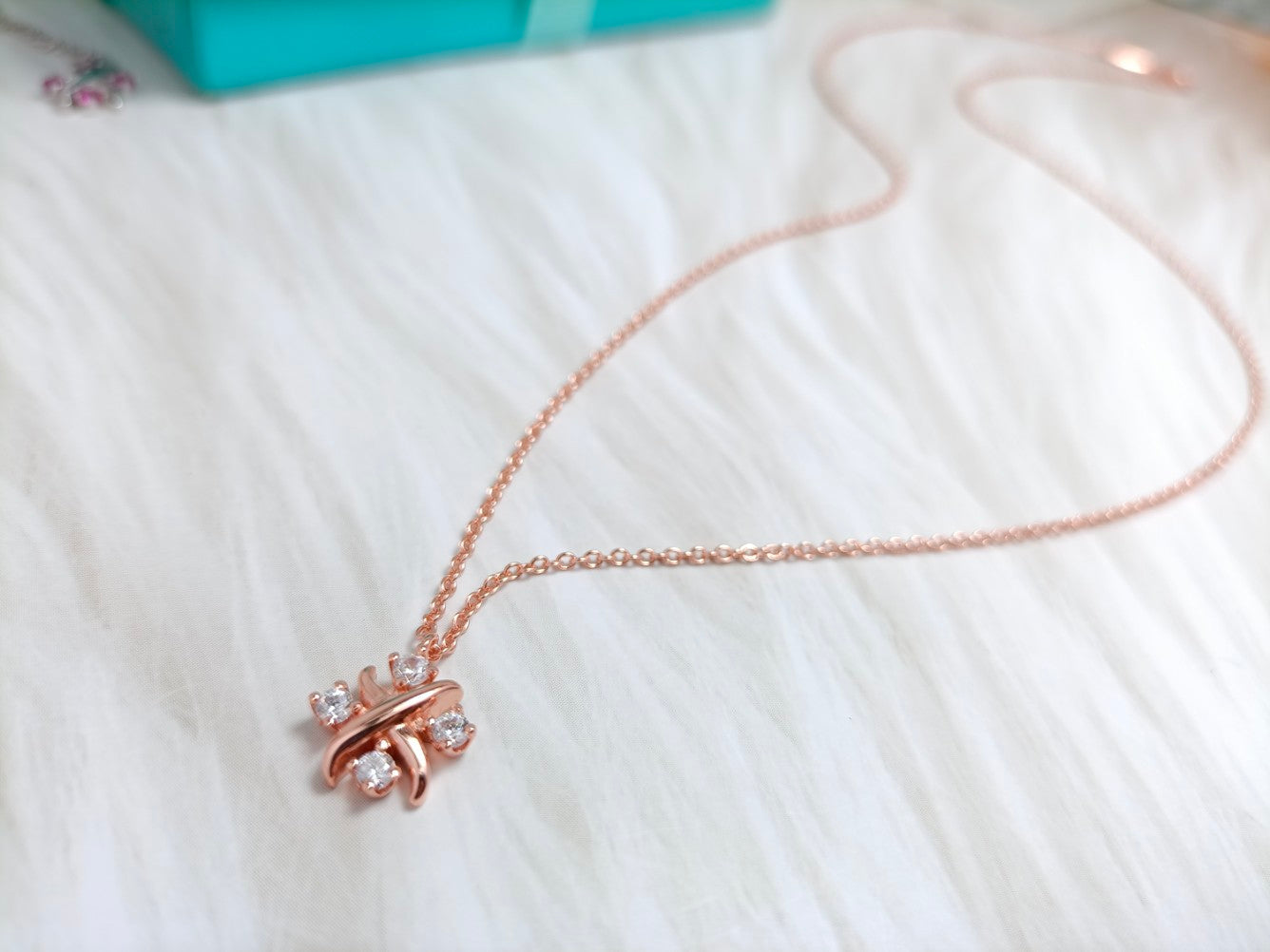 PINWHEEL NECKLACE DIAMOND