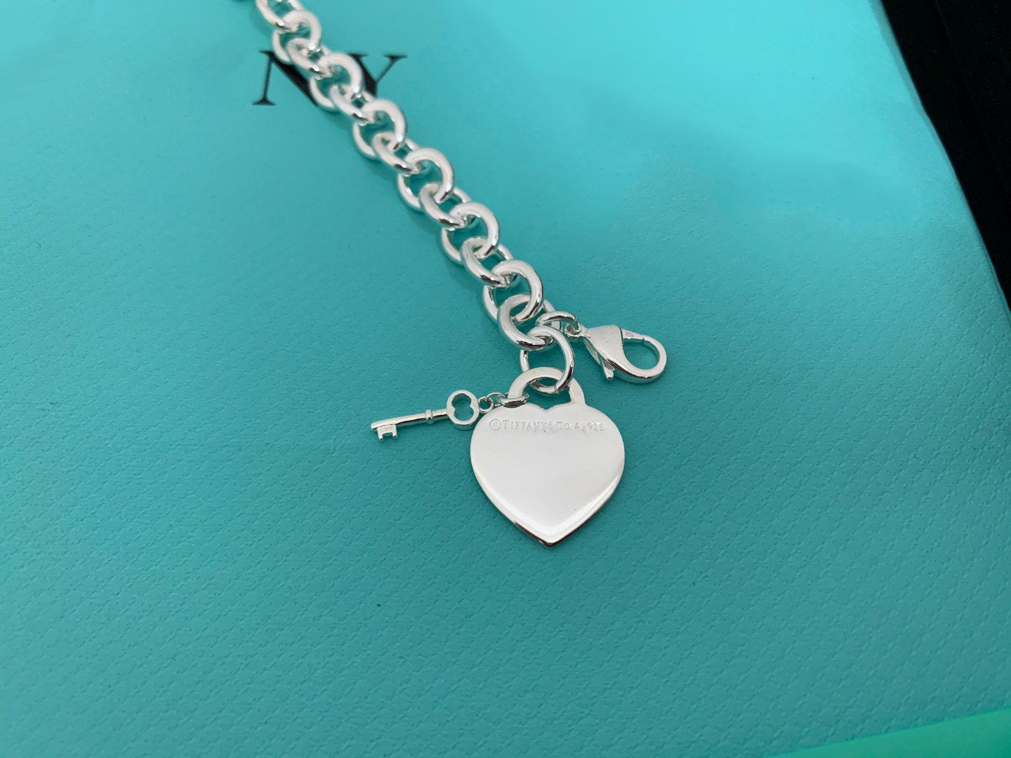 KEY HEART CARD CHUNKY INTERLOCKING BRACELET LENGTH