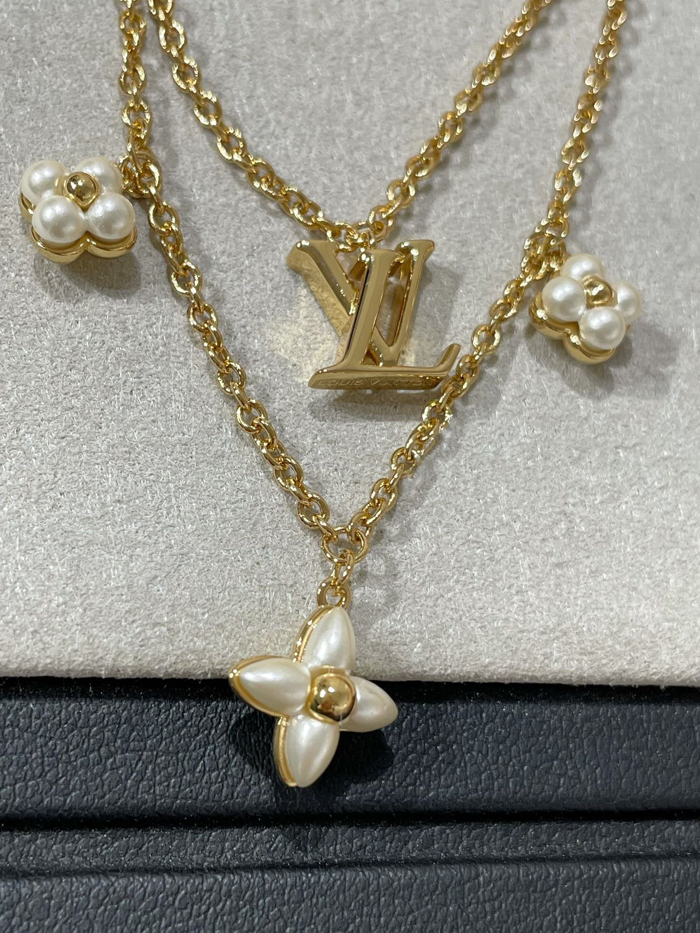 LV FLOWERGRAM PINK GOLD MOP DOUBLE ROW NECKLACE
