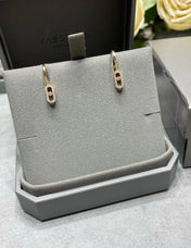 MOVE UNO HOOP DIAMOND EARRINGS