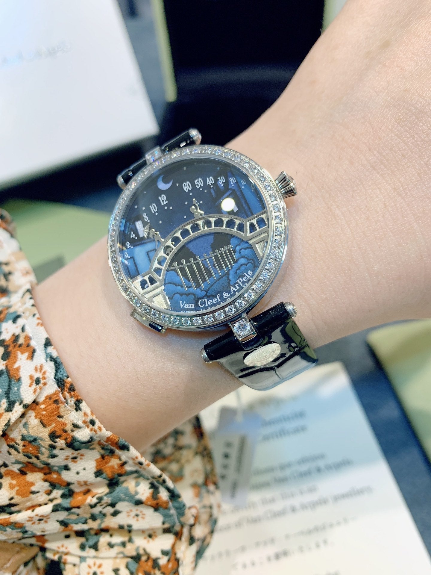 LADY ARPELS LOVER BRIDGE BLACK CROCODILE