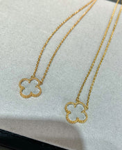 CLOVER ROCK CRYSTAL PINK GOLD NECKLACE