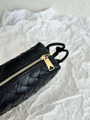 BV LOOP MINI 17CM BLACK CALFSKIN