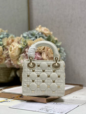 MINI LADY 17 BUTTERFLY STUD WHITE LAMBSKIN