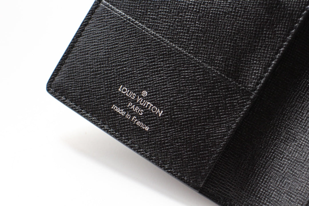 LV 25S PASSPORT HOLDER 14 IN MONOGRAM ECLIPSE COATED CALFSKIN