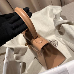 KELLY MINI 20 BAG IN CORAL PINK SMOOTH CALFSKIN WITH GOLD HARDWARE