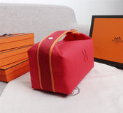 HM BRIDE-A-BRAC 21 RED CANVAS