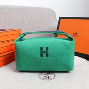 HM BRIDE-A-BRAC 21 JADE CANVAS