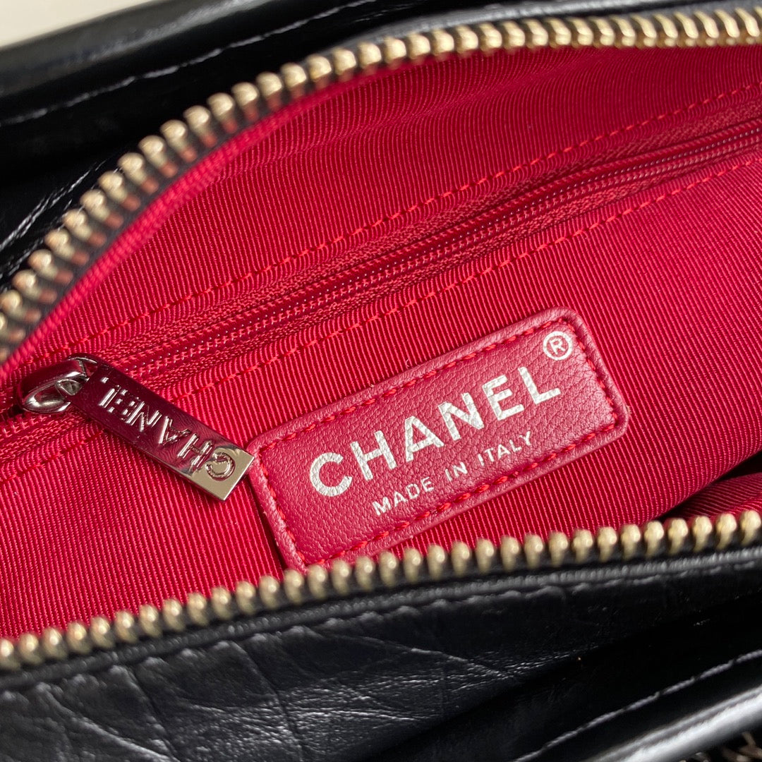 CC GABRIELLE MINI 20 HOBO BAG IN BLACK CALFSKIN