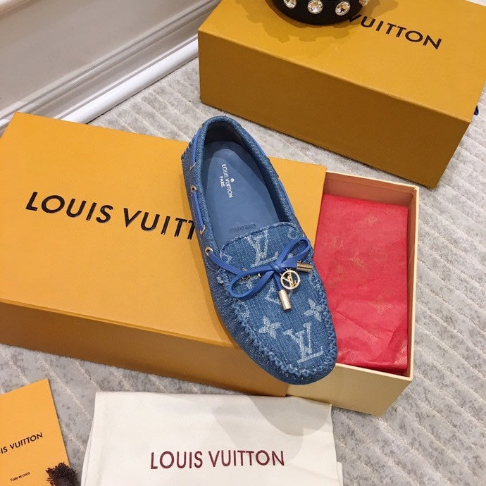 LV WOMEN'S DRIVER MOCCASIN IN BLUE MONOGRAM DENIM