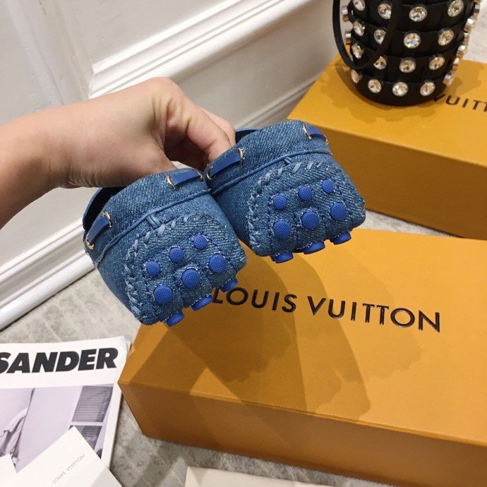 LV WOMEN'S DRIVER MOCCASIN IN BLUE MONOGRAM DENIM