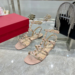 ROCKSTUD SANDAL WITH STRAPS IN LIGHT PINK CALFSKIN