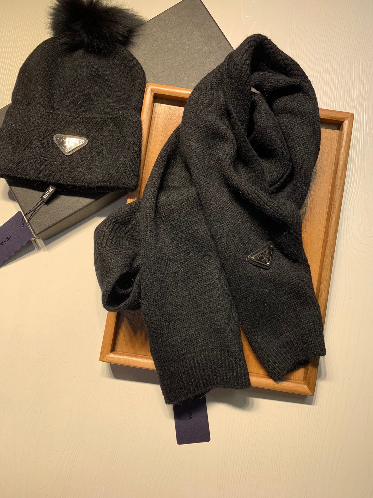 SET SCARF AND HAT IN BLACK WOOL AND RABBIT FUR 416369