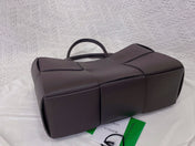 SMALL ARCO TOTE 30 IN MORTAR PURPLE LAMBSKIN