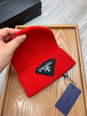 BEANIE HAT IN CHERRY RED WOOL 431358