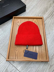 BEANIE HAT IN CHERRY RED WOOL 431358