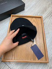 BEANIE HAT IN BLACK WOOL 431357