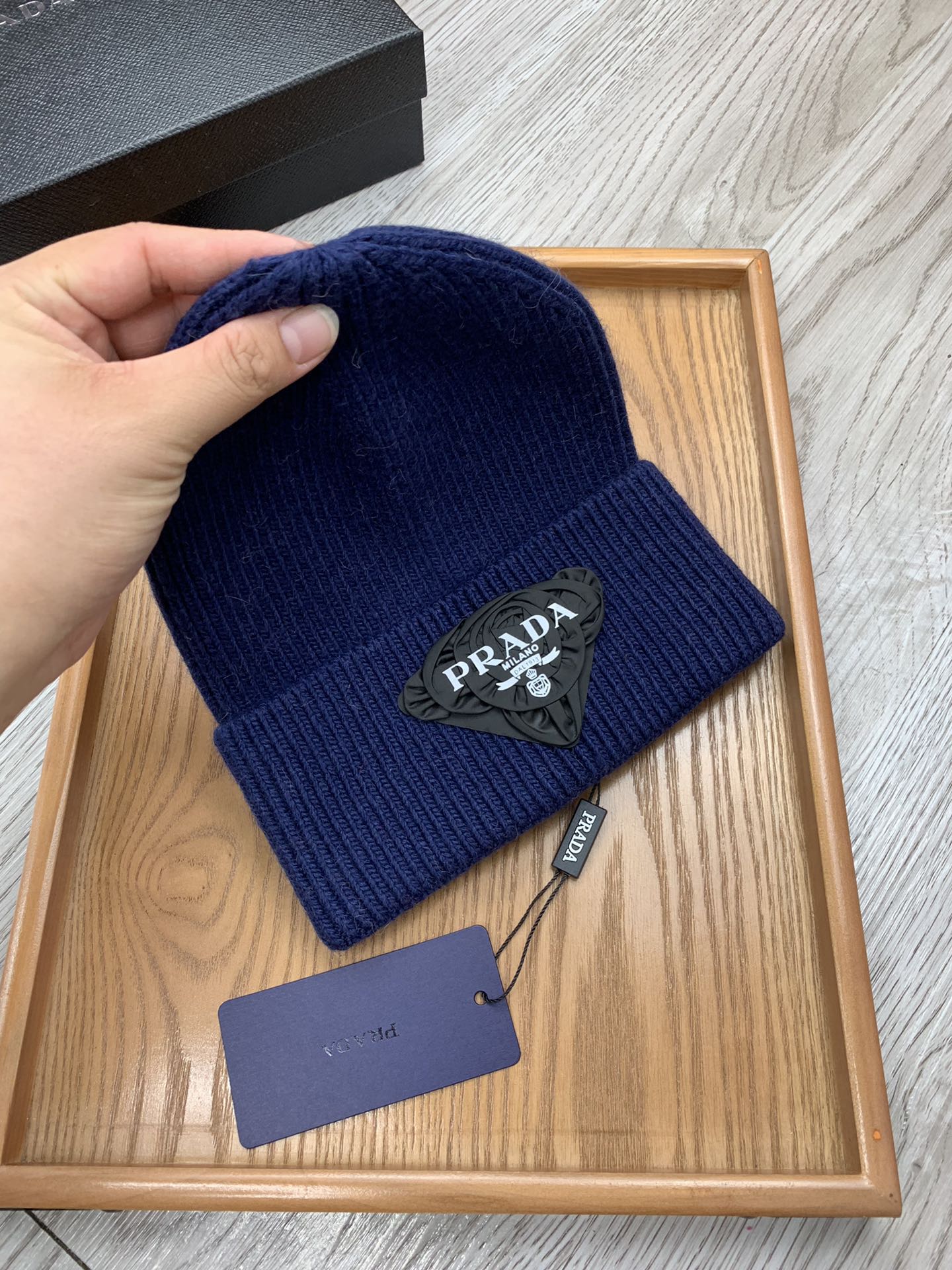 BEANIE HAT IN NAVY BLUE WOOL 431359