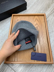 BEANIE HAT IN RHINO GRAY WOOL 431361