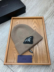 BEANIE HAT IN MEDIUM BROWN WOOL 431354