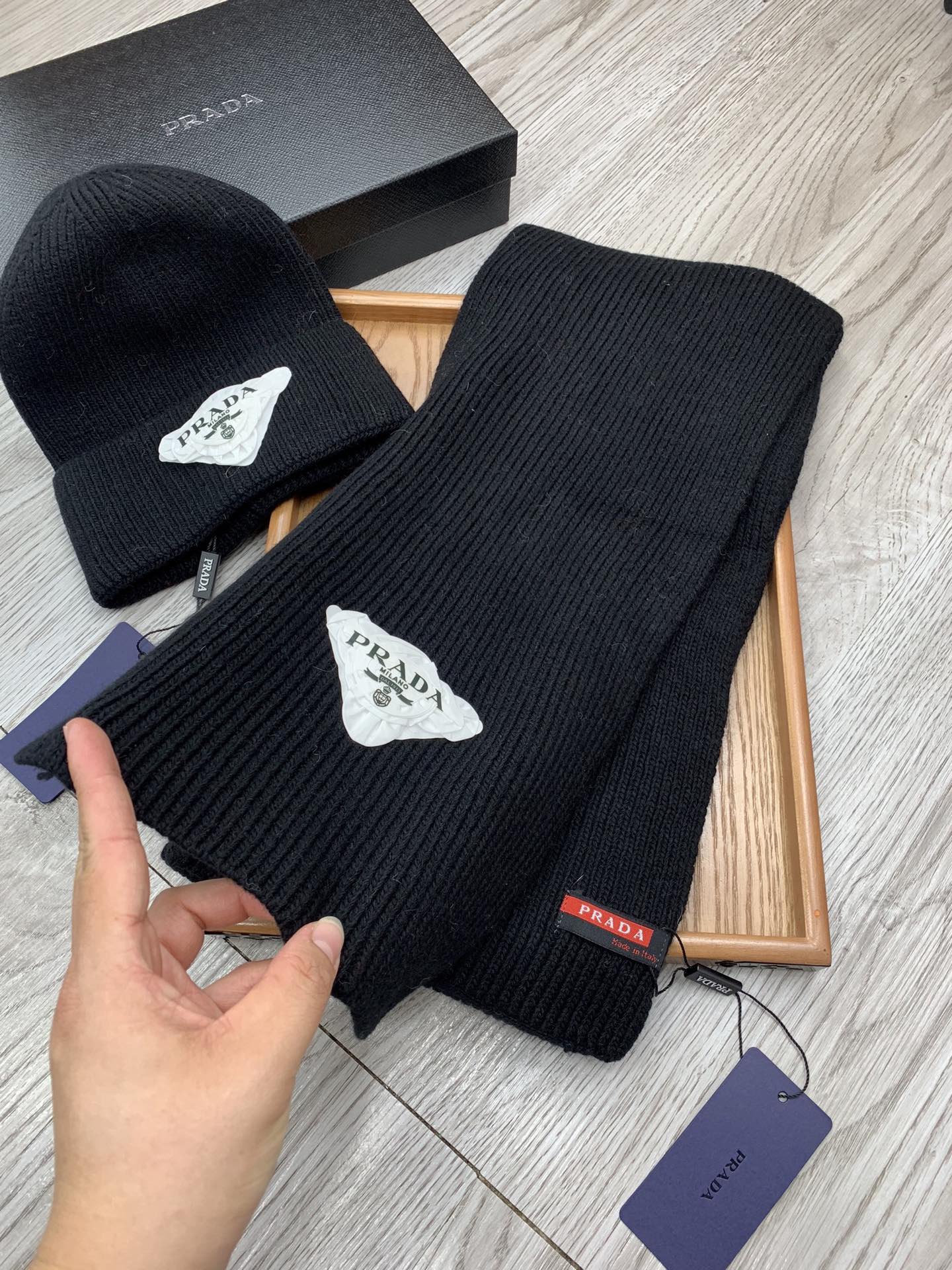 SET SCARF AND HAT IN BLACK WOOL AND RABBIT FUR 386077