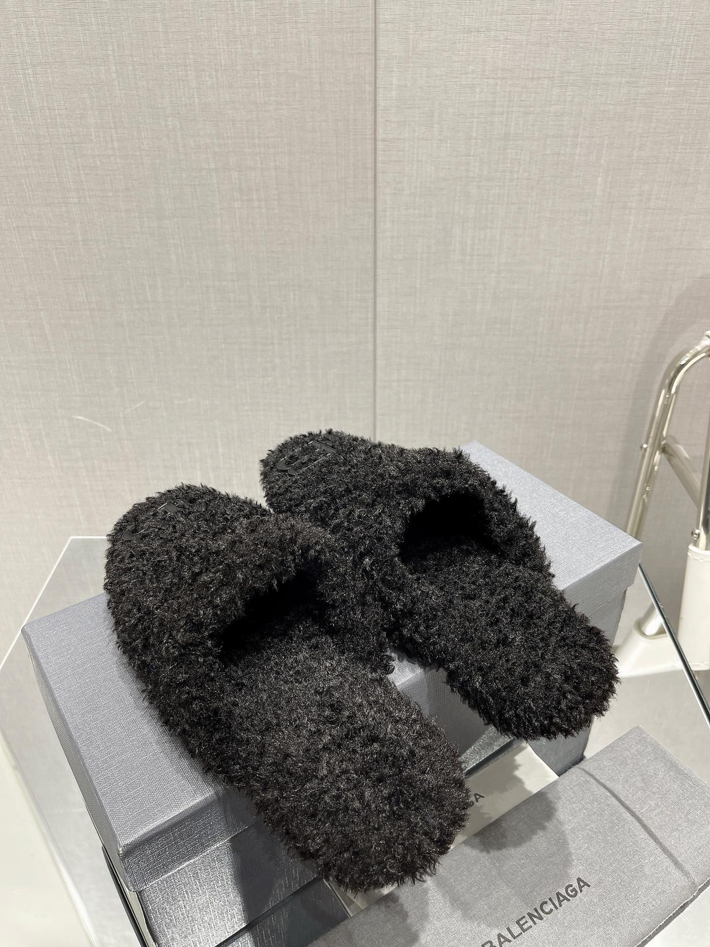 BALENCIAGA 25S MULES IN BLACK WOOL WITH LOGO