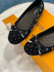 LV WOMEN'S BALLET FLAT IN BLACK MONOGRAM SUEDE WITH BOW