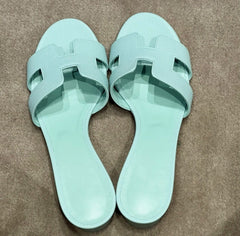 0asis Sandal Epsom Calfskin Tiffa