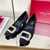 BELLE VIVIER PUMPS IN BLACK SILK