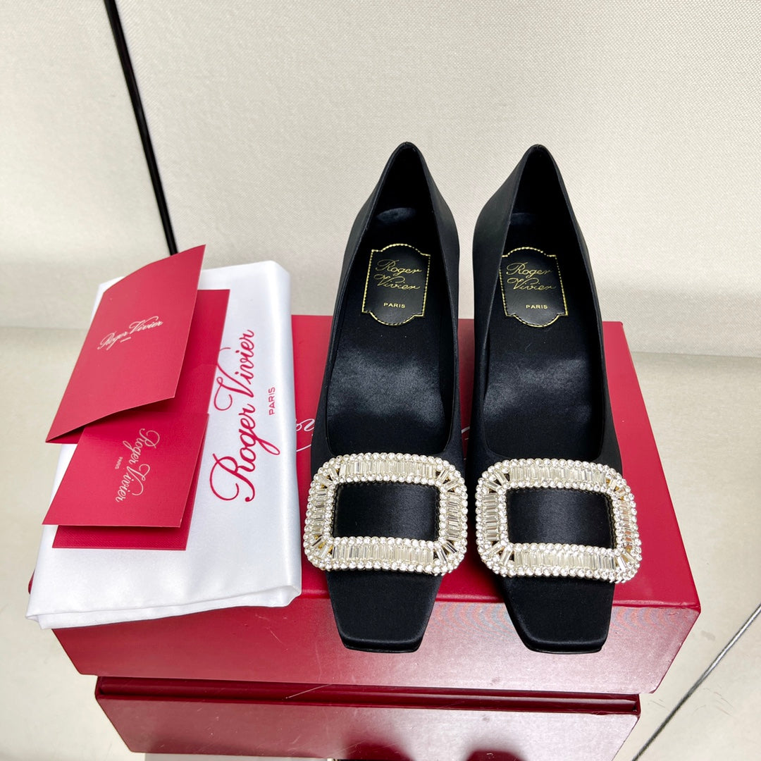 BELLE VIVIER PUMPS IN BLACK SILK