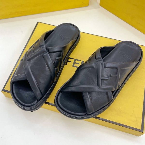 FENDI CROSSOVER SLIPPER IN BLACK CALFSKIN