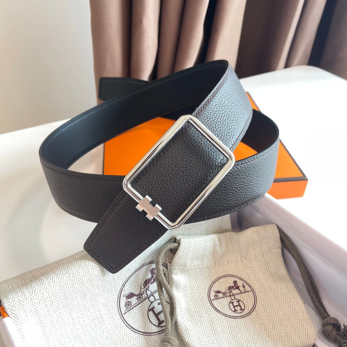 TUBE H BELT GOLD BUCKLE & REVERSIBLE DARK BROWN LEATHER STRAP 38MM