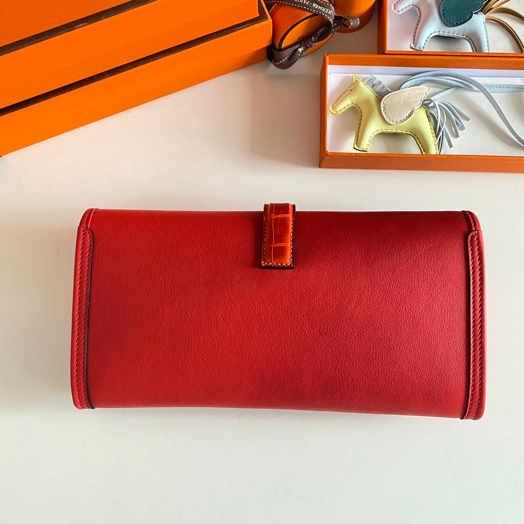 JIGE ELAN 29 CLUTCH IN RUBY RED CALFSKIN WITH APPLE RED LIZARD SKIN