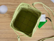 SMALL CASSETTE BUCKET 18 IN PASTEL YELLOW CALFSKIN