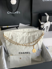 CC LARGE 42 HANDBAG IN WHITE SHINY CALFSKIN GOLD HARDWARE