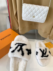 LV WOMEN'S PASEO FLAT SLIPPER IN WHITE FLEECE WITH BLACK LOGO