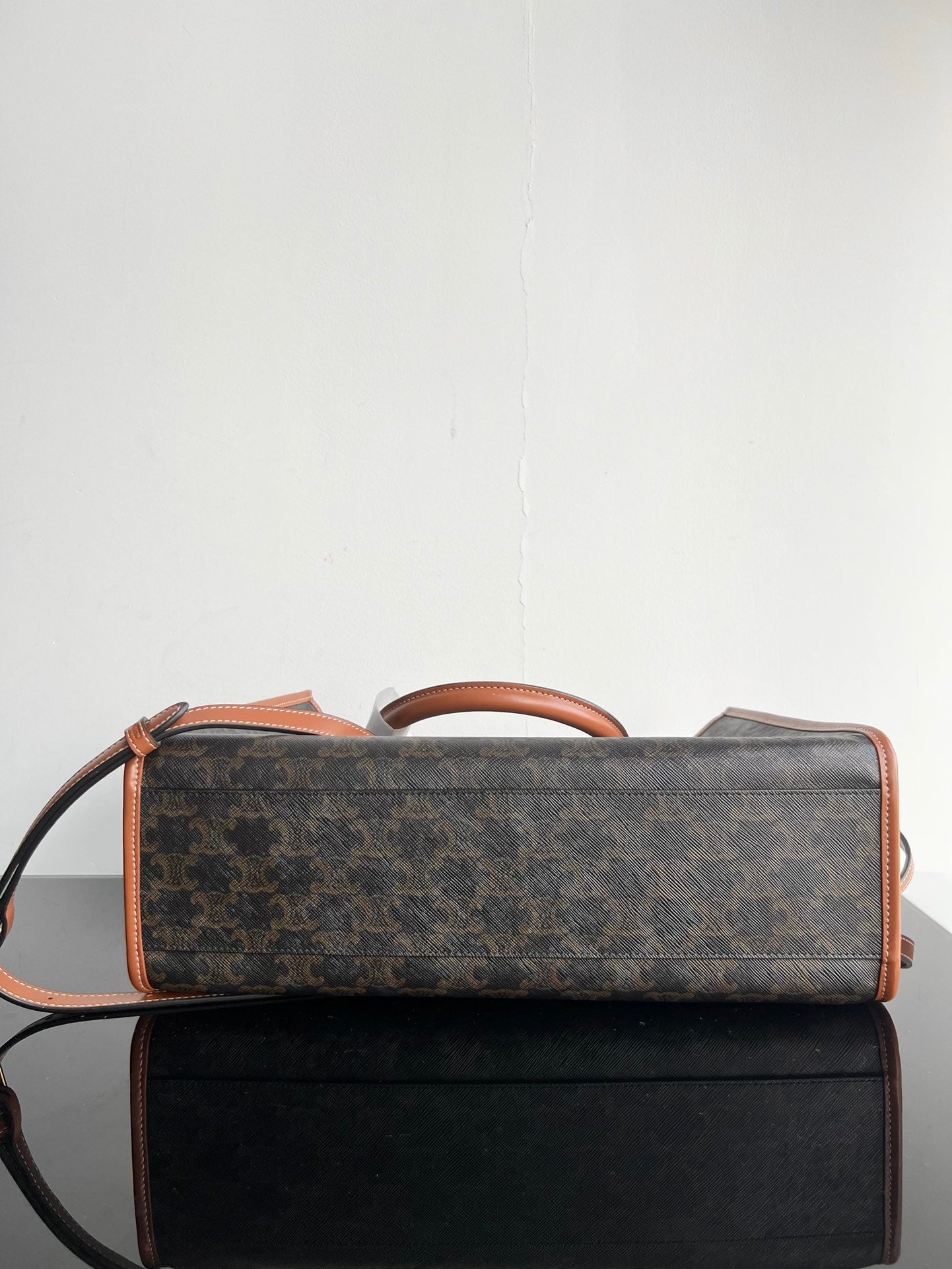 TRIOMPHE CABAS 35 BLACK CALFSKIN TOTE