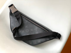 LV 25S DISCOVERY BUMBAG 44 IN BLACK MONOGRAM ECLIPSE CALFSKIN
